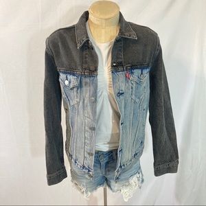 Levi’s banzi color block ex BF trucker jacket NWT